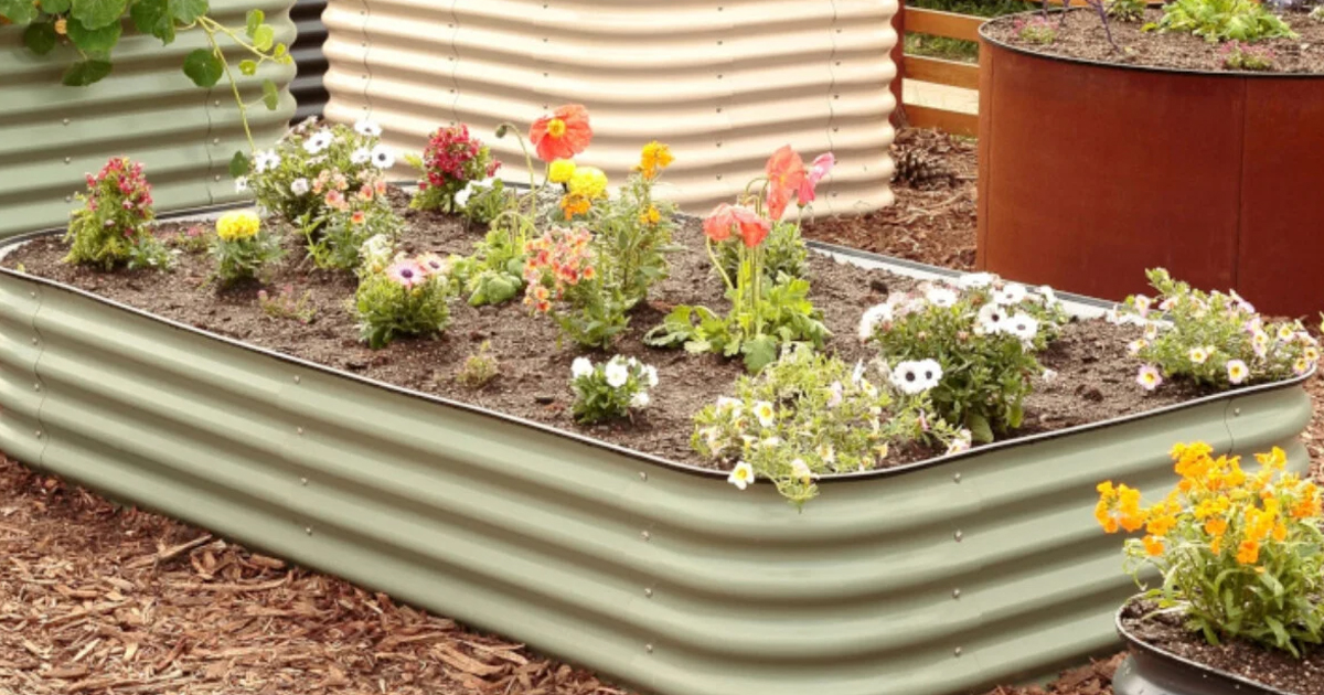 DIY Recycled Raised Garden Beds